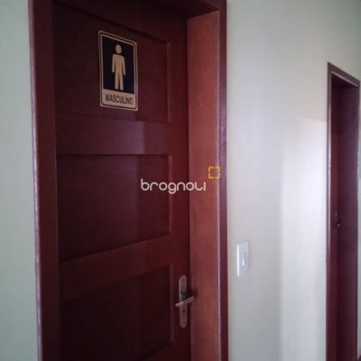 Casa com 130m², 2 quartos, 3 garagens, no bairro Balneário em Florianópolis