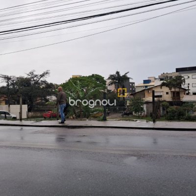 Terreno com 1203m², no bairro Ingleses em Florianópolis