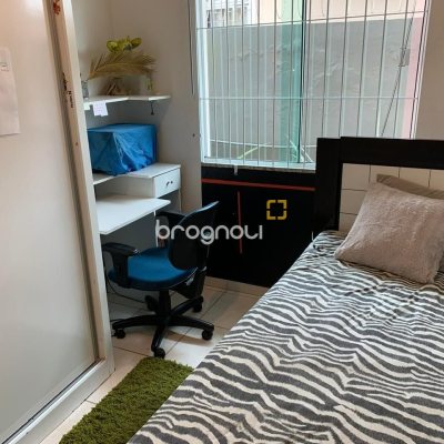 Casa com 145m², 5 quartos (sendo 1 suíte), 5 garagens, no bairro Centro em São José