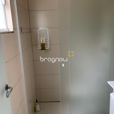 Casa com 145m², 5 quartos (sendo 1 suíte), 5 garagens, no bairro Centro em São José