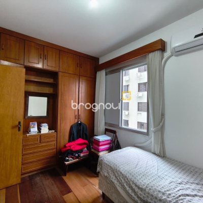 Apartamento com 92m², 2 quartos (sendo 1 suíte), 1 garagem, no bairro Centro em Florianópolis