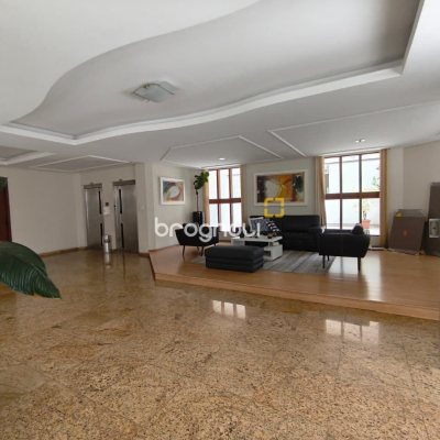 Apartamento com 92m², 2 quartos (sendo 1 suíte), 1 garagem, no bairro Centro em Florianópolis