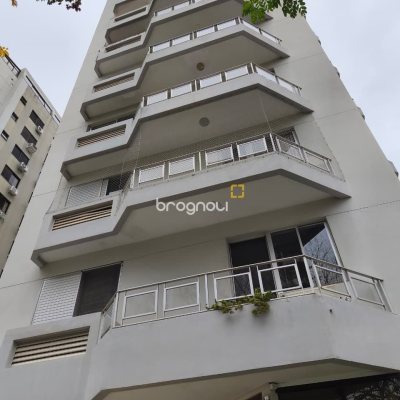Apartamento com 92m², 2 quartos (sendo 1 suíte), 1 garagem, no bairro Centro em Florianópolis