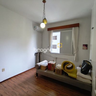 Apartamento com 92m², 2 quartos (sendo 1 suíte), 1 garagem, no bairro Centro em Florianópolis