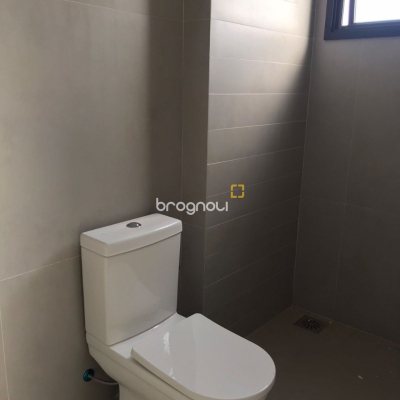 Apartamento com 134m², 3 quartos (sendo 3 suítes), 3 garagens, no bairro João Paulo em Florianópolis