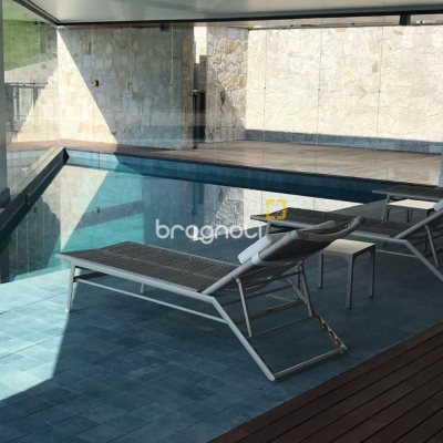 Apartamento com 134m², 3 quartos (sendo 3 suítes), 3 garagens, no bairro João Paulo em Florianópolis