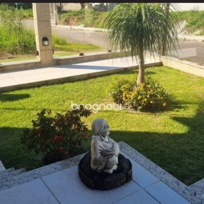 Casa com 233m², 3 quartos (sendo 1 suíte), 4 garagens, no bairro Pedra Branca em Palhoça