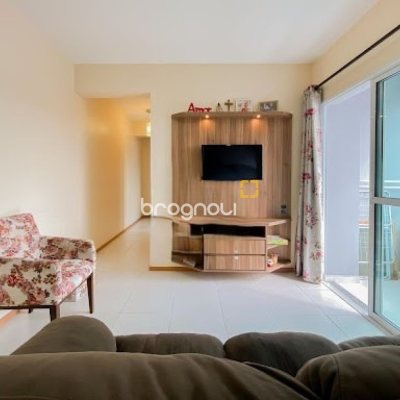 Apartamento com 59m², 2 quartos, 1 garagem, no bairro Serraria em São José