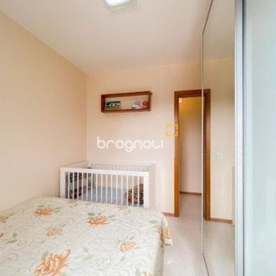 Apartamento com 59m², 2 quartos, 1 garagem, no bairro Serraria em São José