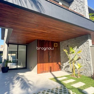 Casa com 164m², 3 quartos (sendo 1 suíte), 2 garagens, no bairro Pântano do Sul em Florianópolis