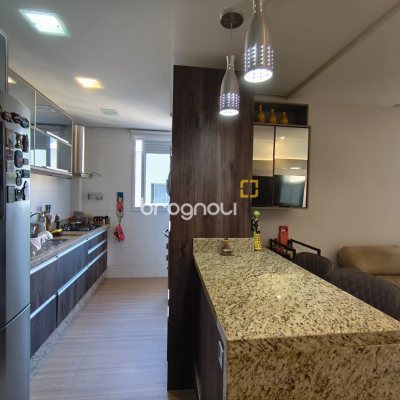 Apartamento com 65m², 2 quartos (sendo 1 suíte), 1 garagem, no bairro Trindade em Florianópolis