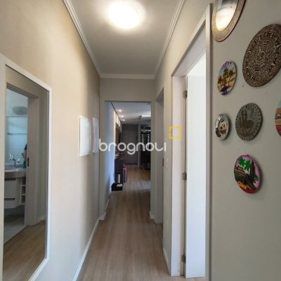 Apartamento com 65m², 2 quartos (sendo 1 suíte), 1 garagem, no bairro Trindade em Florianópolis