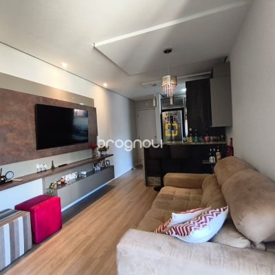 Apartamento com 65m², 2 quartos (sendo 1 suíte), 1 garagem, no bairro Trindade em Florianópolis