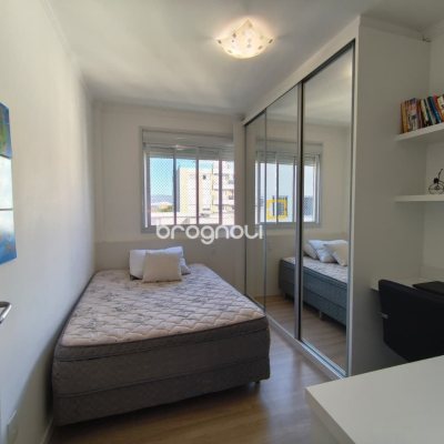 Apartamento com 65m², 2 quartos (sendo 1 suíte), 1 garagem, no bairro Trindade em Florianópolis
