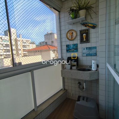 Apartamento com 65m², 2 quartos (sendo 1 suíte), 1 garagem, no bairro Trindade em Florianópolis