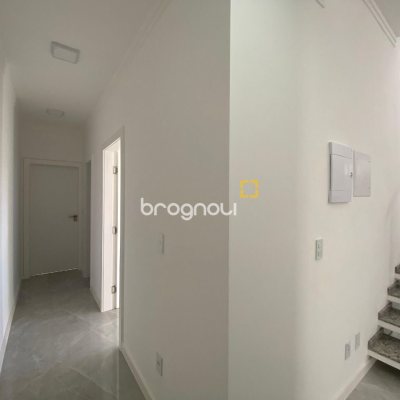 Casa com 300m², 4 quartos (sendo 2 suítes), 2 garagens, no bairro Praia do Sonho em Palhoça