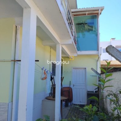 Pousada / Hotel com 284m², 9 quartos (sendo 1 suíte), 6 garagens, no bairro Canasvieiras em Florianópolis