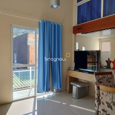 Pousada / Hotel com 284m², 9 quartos (sendo 1 suíte), 6 garagens, no bairro Canasvieiras em Florianópolis