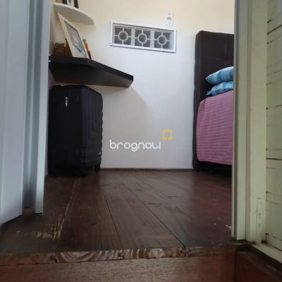 Pousada / Hotel com 284m², 9 quartos (sendo 1 suíte), 6 garagens, no bairro Canasvieiras em Florianópolis
