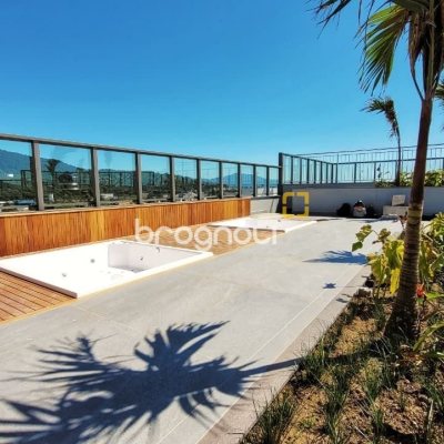 Apartamento com 232m², 3 quartos (sendo 3 suítes), 3 garagens, no bairro Jurerê Internacional em Florianópolis