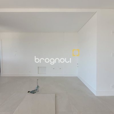 Apartamento com 232m², 3 quartos (sendo 3 suítes), 3 garagens, no bairro Jurerê Internacional em Florianópolis