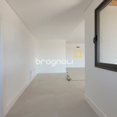 Apartamento com 232m², 3 quartos (sendo 3 suítes), 3 garagens, no bairro Jurerê Internacional em Florianópolis