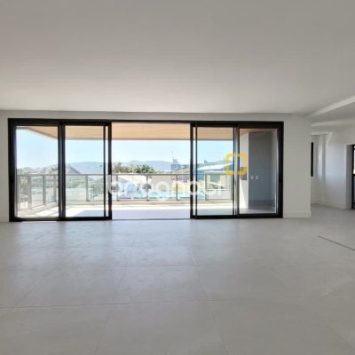 Apartamento com 232m², 3 quartos (sendo 3 suítes), 3 garagens, no bairro Jurerê Internacional em Florianópolis