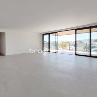 Apartamento com 232m², 3 quartos (sendo 3 suítes), 3 garagens, no bairro Jurerê Internacional em Florianópolis