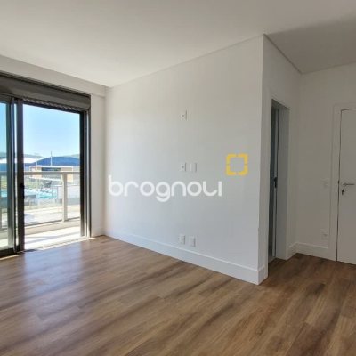 Apartamento com 232m², 3 quartos (sendo 3 suítes), 3 garagens, no bairro Jurerê Internacional em Florianópolis