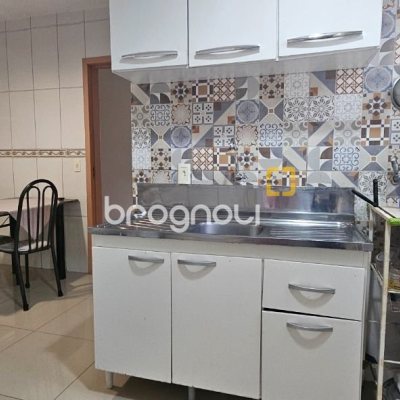 Casa com 113m², 4 quartos, 2 garagens, no bairro Pantanal em Florianópolis