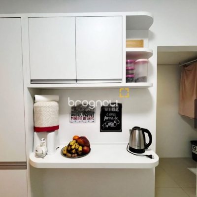Apartamento com 77m², 2 quartos (sendo 1 suíte), 1 garagem, no bairro Centro em Florianópolis