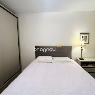 Apartamento com 77m², 2 quartos (sendo 1 suíte), 1 garagem, no bairro Centro em Florianópolis