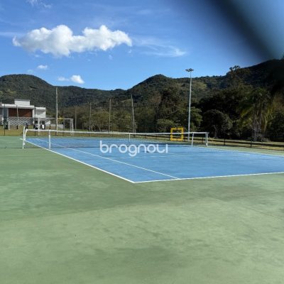 Terreno com 400m², no bairro Ratones em Florianópolis
