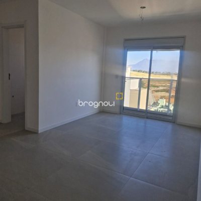Cobertura com 125m², 3 quartos (sendo 2 suítes), 2 garagens, no bairro Pedra Branca em Palhoça