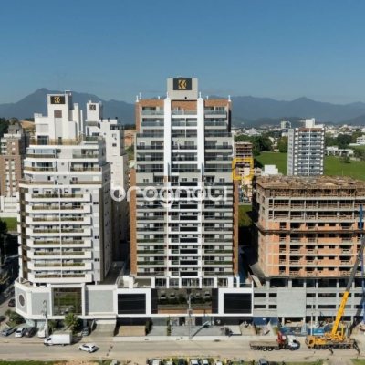 Cobertura com 125m², 3 quartos (sendo 2 suítes), 2 garagens, no bairro Pedra Branca em Palhoça