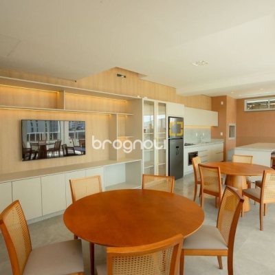 Cobertura com 125m², 3 quartos (sendo 2 suítes), 2 garagens, no bairro Pedra Branca em Palhoça