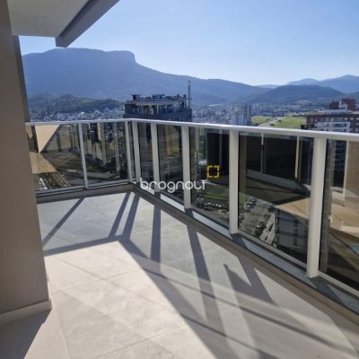 Cobertura com 125m², 3 quartos (sendo 2 suítes), 2 garagens, no bairro Pedra Branca em Palhoça