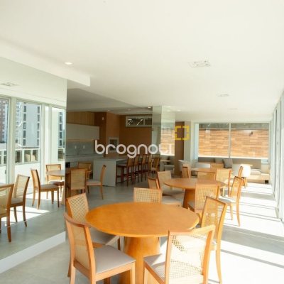 Cobertura com 125m², 3 quartos (sendo 2 suítes), 2 garagens, no bairro Pedra Branca em Palhoça