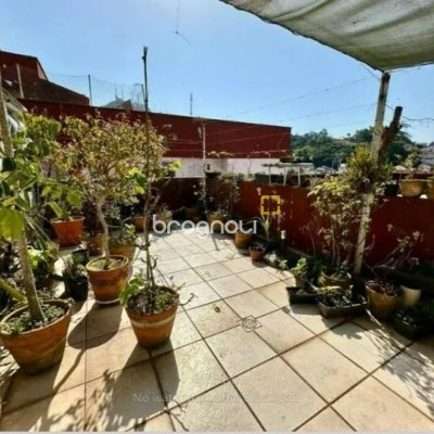 Cobertura com 68m², 2 quartos (sendo 1 suíte), 1 garagem, no bairro Trindade em Florianópolis