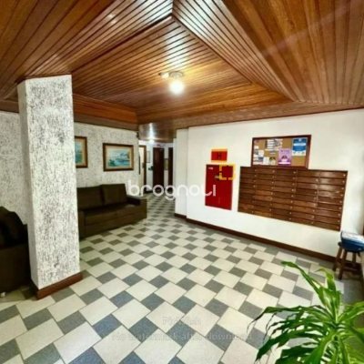 Cobertura com 68m², 2 quartos (sendo 1 suíte), 1 garagem, no bairro Trindade em Florianópolis