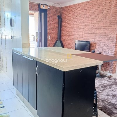 Apartamento com 77m², 1 quarto, 1 garagem, no bairro Ingleses em Florianópolis