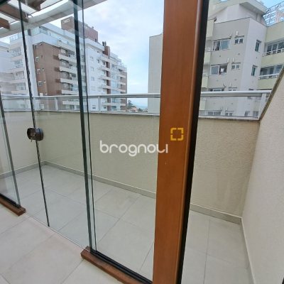 Cobertura com 134m², 3 quartos (sendo 1 suíte), 1 garagem, no bairro Nossa Senhora do Rosário em São José