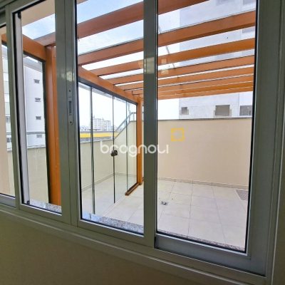 Cobertura com 134m², 3 quartos (sendo 1 suíte), 1 garagem, no bairro Nossa Senhora do Rosário em São José