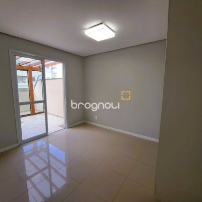 Cobertura com 134m², 3 quartos (sendo 1 suíte), 1 garagem, no bairro Nossa Senhora do Rosário em São José