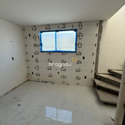 Casa com 107m², 2 quartos (sendo 2 suítes), 1 garagem, no bairro Rio Vermelho em Florianópolis