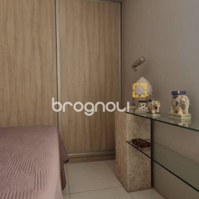 Apartamento com 93m², 2 quartos (sendo 1 suíte), 1 garagem, no bairro Centro em Florianópolis