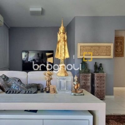 Apartamento com 93m², 2 quartos (sendo 1 suíte), 1 garagem, no bairro Centro em Florianópolis