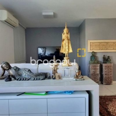 Apartamento com 93m², 2 quartos (sendo 1 suíte), 1 garagem, no bairro Centro em Florianópolis