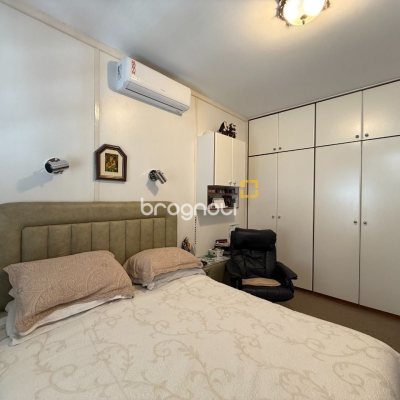 Casa com 416m², 3 quartos (sendo 1 suíte), 4 garagens, no bairro Agronômica em Florianópolis