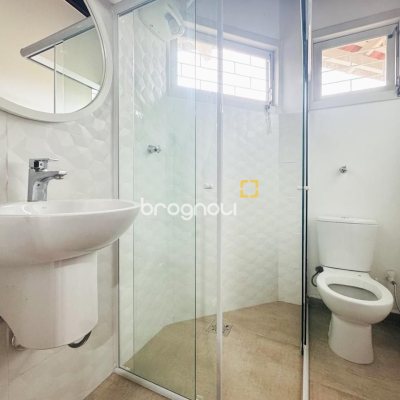 Casa com 160m², 4 quartos, 2 garagens, no bairro Lagoa da Conceição em Florianópolis